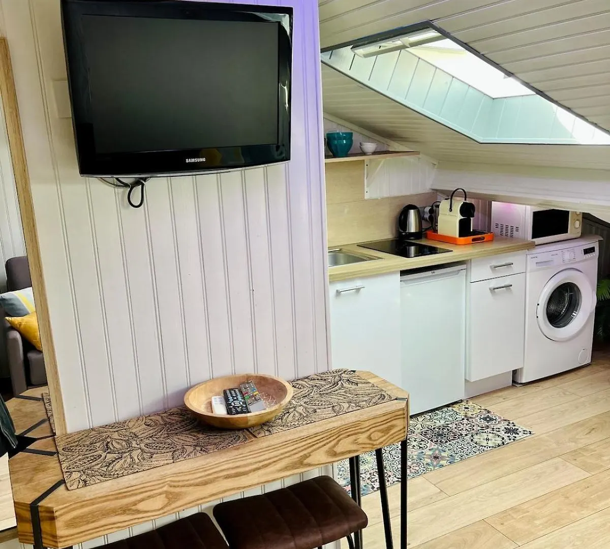 Charmand Studio Mansarde Dans Le Centre Ville De Cannes